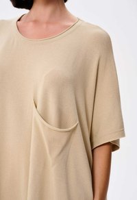 blue shadow KIONA - T-shirt basic - beige