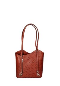 Borsa a spalla in pelle marrone con superficie testurizzata, due manici lunghi e una tasca con zip sul lato. Design con parte superiore curva.