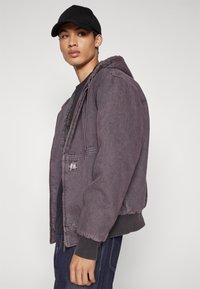 HUF BOULDER WORK JACKET UNISEX - Farkkutakki - raisin