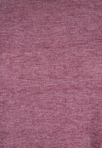 Graumeliertes Mauve-Gewebe mit feiner gerippter Textur, das eine einheitliche Oberfläche, weiches Aussehen und minimale Farbvariationen zeigt.