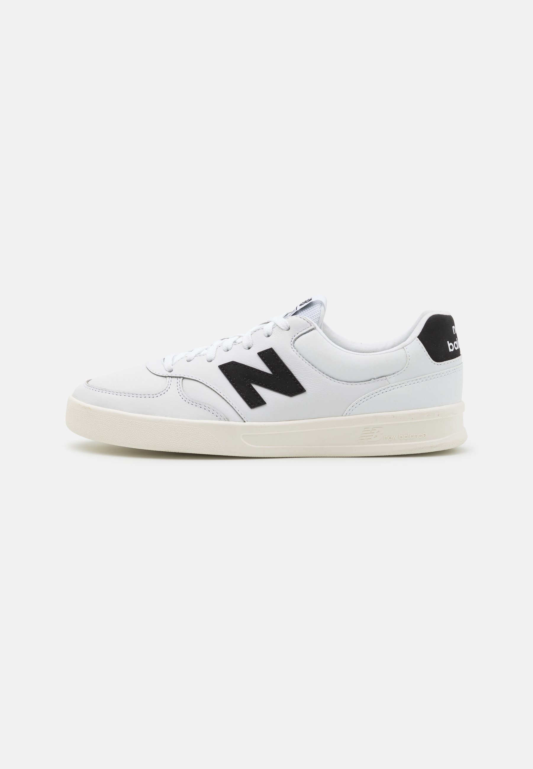 New Balance Entrenadores De Cancha CT300 Blancos Y Negros