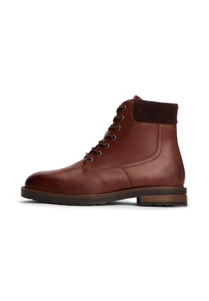CLEATED - Stivaletti stringati - winter cognac