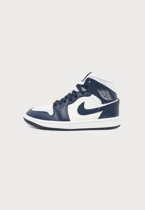 Jordan, WMNS AIR JORDAN 1 MID SE V2 CO - Sneakers high - football grey/midnight navy-white-gym red