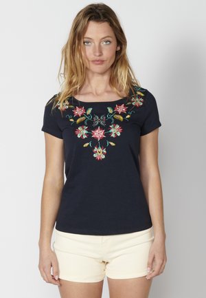 Koroshi T-shirt in cotone con stampa a righe e fiori, ricamo e scollo