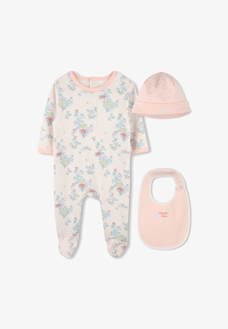 Combi short à motifs floraux en coton doux avec des bords rose, bonnet à pois assorti et bavoir rose uni avec logo.