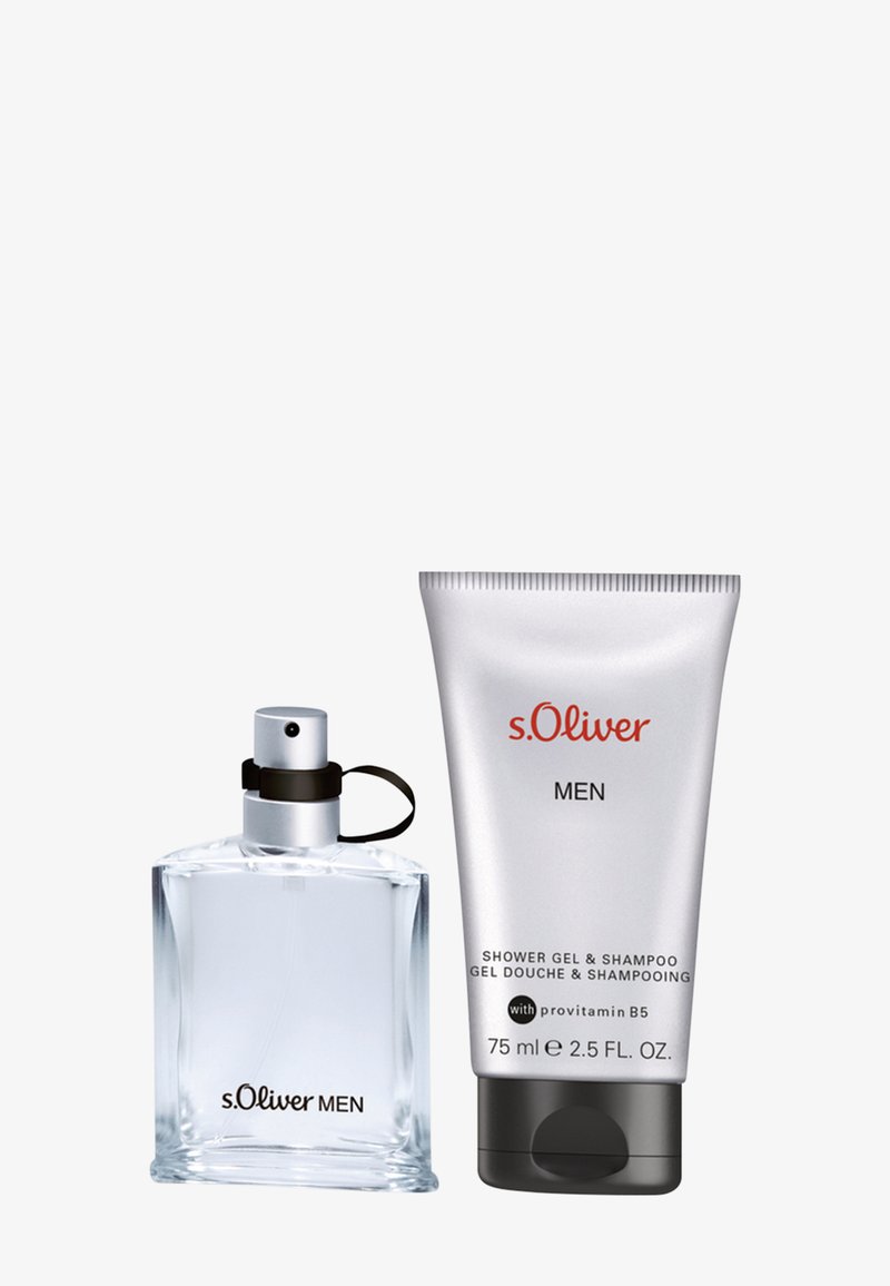 Flacon de cologne s.Oliver Men en verre transparent avec pulvérisateur, à côté d'un tube argenté de gel douche et shampooing s.Oliver Men, 75 ml.