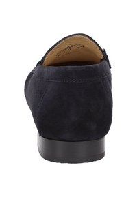Navy Wildleder Slipper mit runder Zehenform, niedrigem gestapeltem Absatz und einem glatten Lederinneren. Verfügt über minimale Nähte und keine Verzierungen.