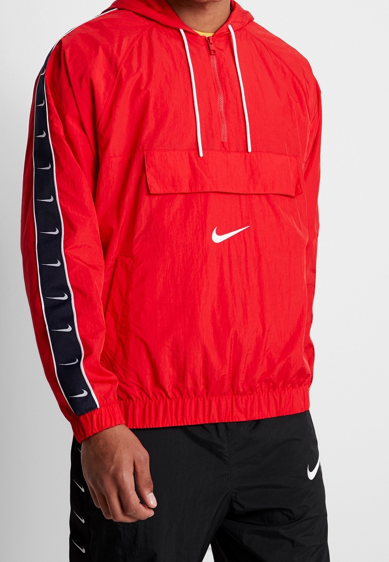 nike windbreaker with front pocket