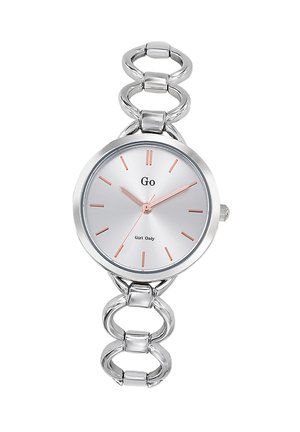 Montre-bracelet argentée avec un cadran circulaire, un cadran argenté et des index en or rose. Elle dispose d'un bracelet à maillons.