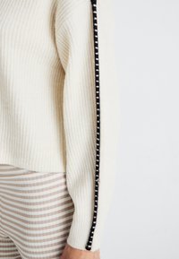 Vero Moda VMZORA O NECK - Džemperis - birch