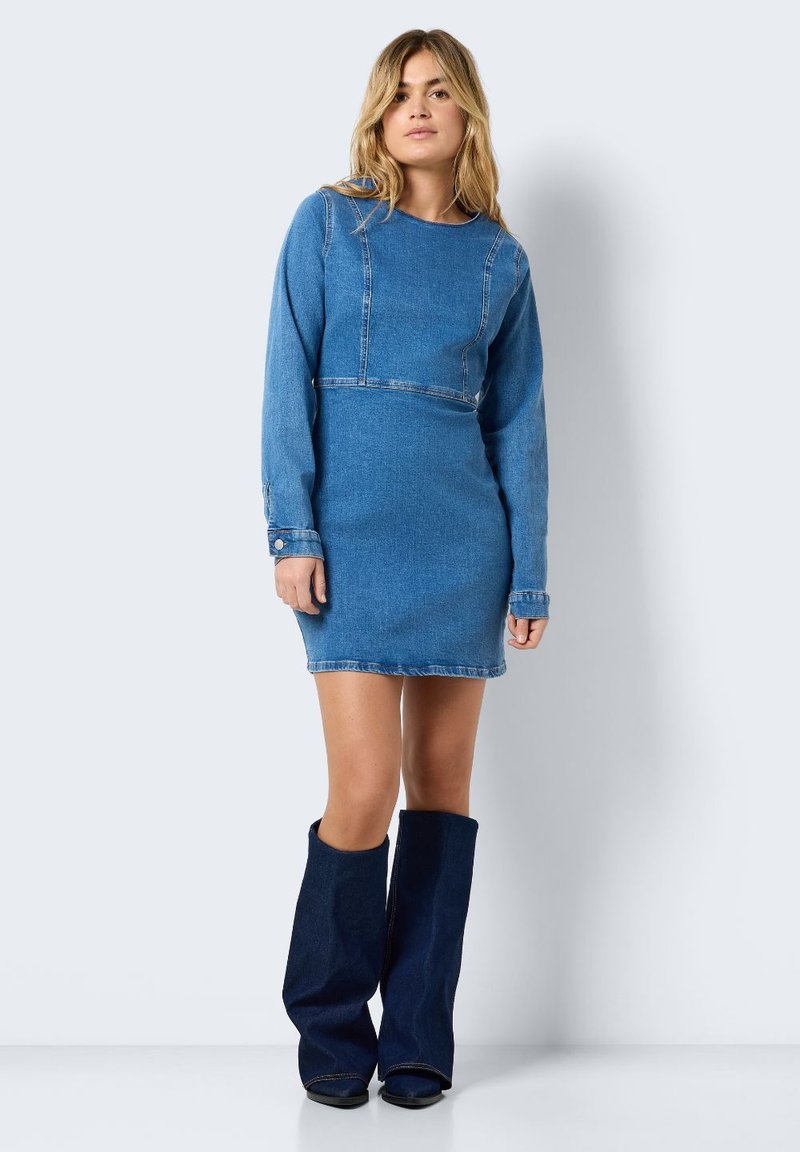 Noisy May NMPELLA DRESS - Τζιν φόρεμα - medium blue denim