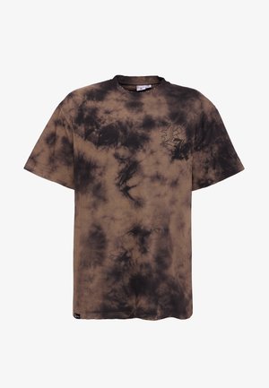 Pruunide ja mustade triibuliste mustriga T-särk, puuvillane materjal, lühikesed varrukad, ümara kaelusega, vasakul küljel väike must logo.