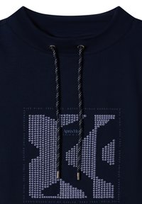 Sudadera azul marino con un patrón texturizado de strass y capucha con cordón y puntas metálicas. Logo "Apres-Moi" destacado.