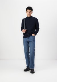OLYMP Level Five TROYER STRICK - Strickpullover - navy