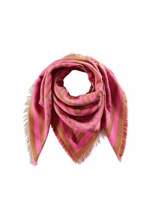 Foulard carré à motif rose et marron avec bords à franges, plié en forme triangulaire avec une ouverture circulaire centrale.