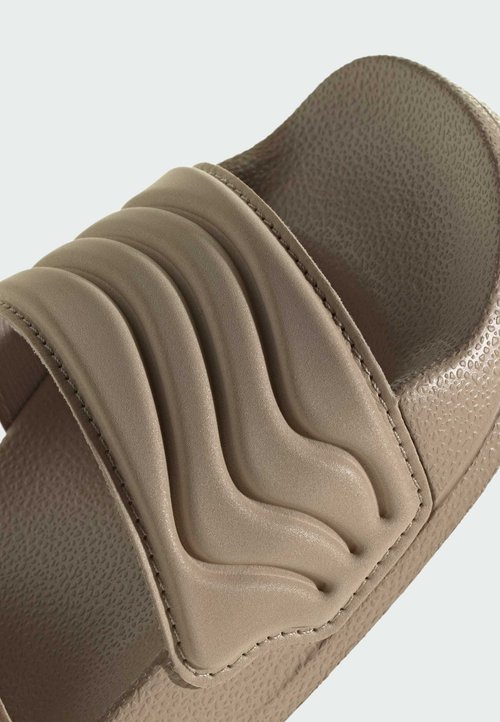 adidas Sandalia Adilette 2 — photo 6