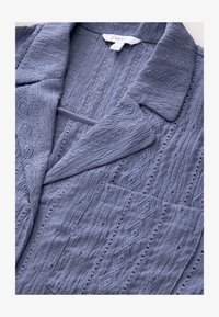 Unausgewählt, pale blue