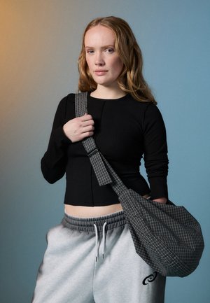 Even&Odd RAW EDGE BASIC TOP ADAPTIVE VERSION  - Maglietta a manica lunga - black