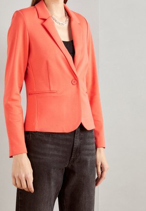 Blazer - red
