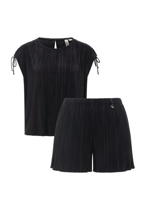Schwarzes, plissiertes Kurzarm-Top mit Bindendetails an den Ärmeln, kombiniert mit passenden plissierten Shorts mit elastischem Bund, beide aus leichtem Stoff gefertigt.
