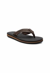 Sandalia de flip-flop de cuero marrón con correas texturizadas, suela de goma negra y banda de acento en marrón claro. Plantilla contorneada con perforaciones.