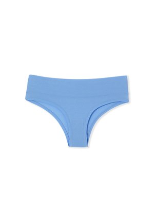Mutanda bikini azzurro chiaro realizzata in tessuto liscio, con una vita ampia e un taglio classico che offre copertura minima. Nessun motivo visibile.