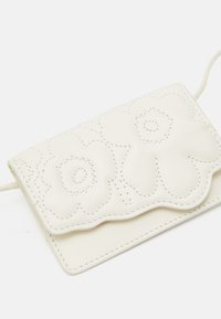 Marimekko UNIKKO BELT BAG UNISEX - Taška cez plece - white