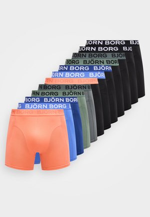 Pack mit 10 Boxershorts in verschiedenen Farben, darunter Schwarz, Grün, Grau, Blau und Orange, mit elastischen Bündchen, die das "BJÖRN BORG"-Logo tragen.