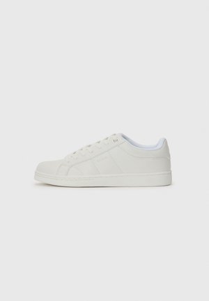 Sneaker bianchi con tomaia in pelle liscia, punta rotonda, suola piatta e dettagli sottili sui pannelli laterali. Design con lacci e interno morbido.