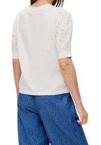 s.Oliver Camiseta estampada - off-white