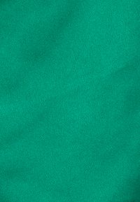 Vero Moda Tall VMKAREN ULLA HALTERNECK - Top - pepper green