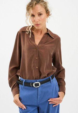 PD-PERCY - Gombos blúz - warm brown