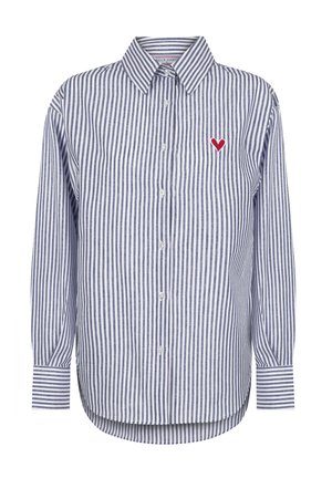 Chemise rayée bleue et blanche avec un devant boutonné. Présente une broderie en forme de cœur rouge sur la poitrine et des manches longues avec poignets.