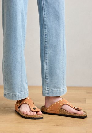 GIZEH RIVET LEVE NARROW - Sandaler - dark rust