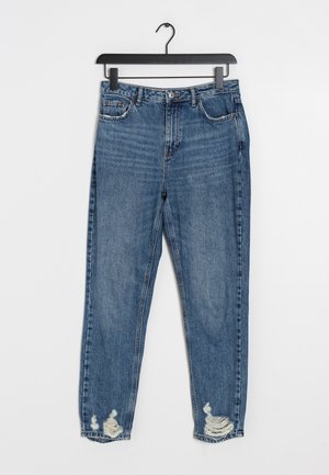 Jeans in denim azzurro chiaro con vita alta, vestibilità dritta, dettagli strappati sull'orlo e design classico a cinque tasche.