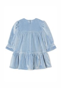 Abito per bambina di velluto blu chiaro con maniche lunghe a sbuffo, vita arricciata, orlo volant e chiusura con zip sul retro.