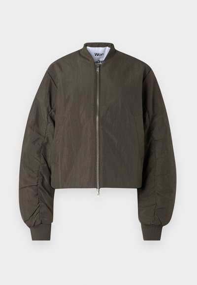 Won Hundred OPAL - Ziemas jaka - black olive