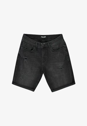 Zwarte denim shorts met een versleten ontwerp, voorzien van rafelige randen, zijzakken en een merkembleem op de tailleband.