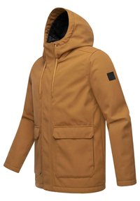 Chaqueta con capucha marrón hecha de tejido texturizado, que presenta dos bolsillos frontales y un parche negro con un logo en la manga.