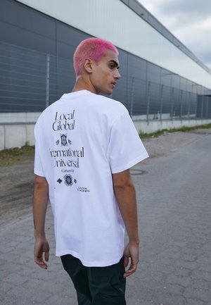 LOCAL POCKET - Print T-shirt - white/black