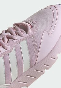 adidas Originals Treniņu apavi - pink