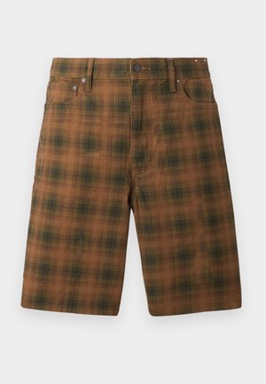 Brune ternede shorts med et struktureret mønster, der har en klassisk pasform, fem lommer og metalbeslag i taljen.