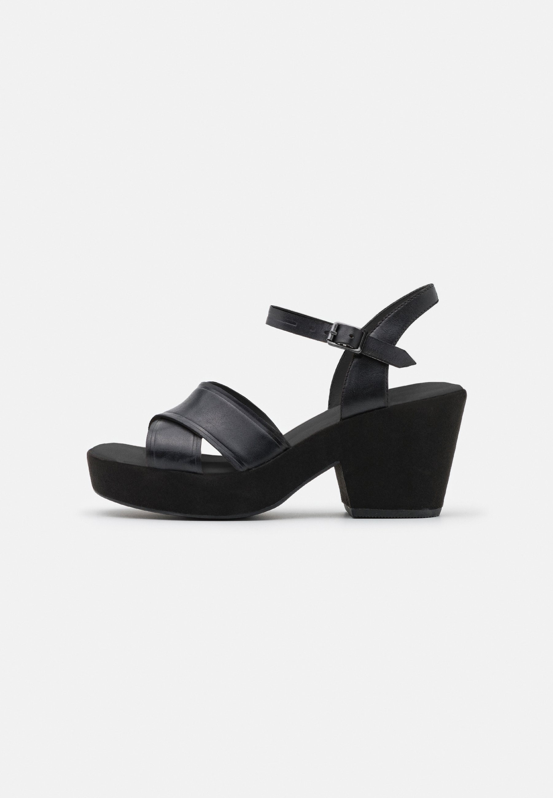 clarks black platform sandals