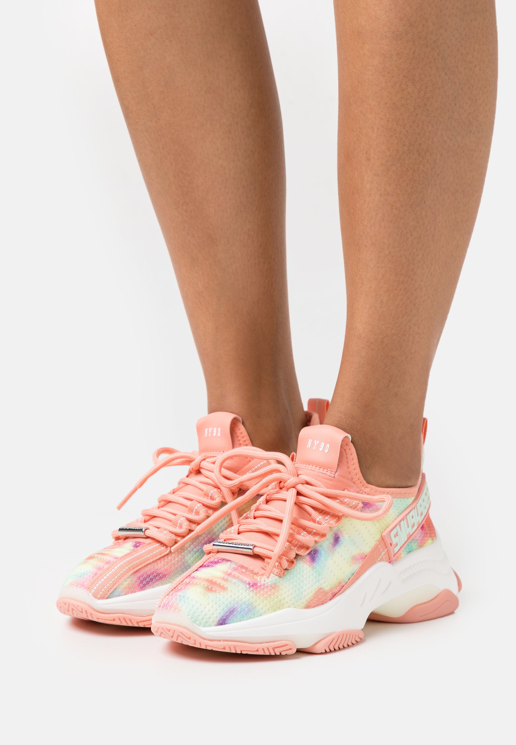 j maxima steve madden