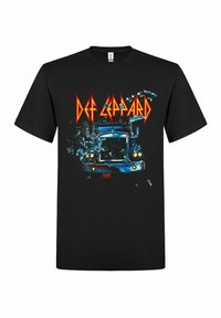 Zwarte katoenen T-shirt met een grafiek van een blauwe truck met scheuren en de tekst "DEF LEPPARD" in vette rode en oranje letters.