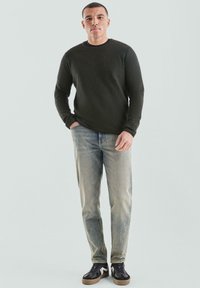 QS - Sweter