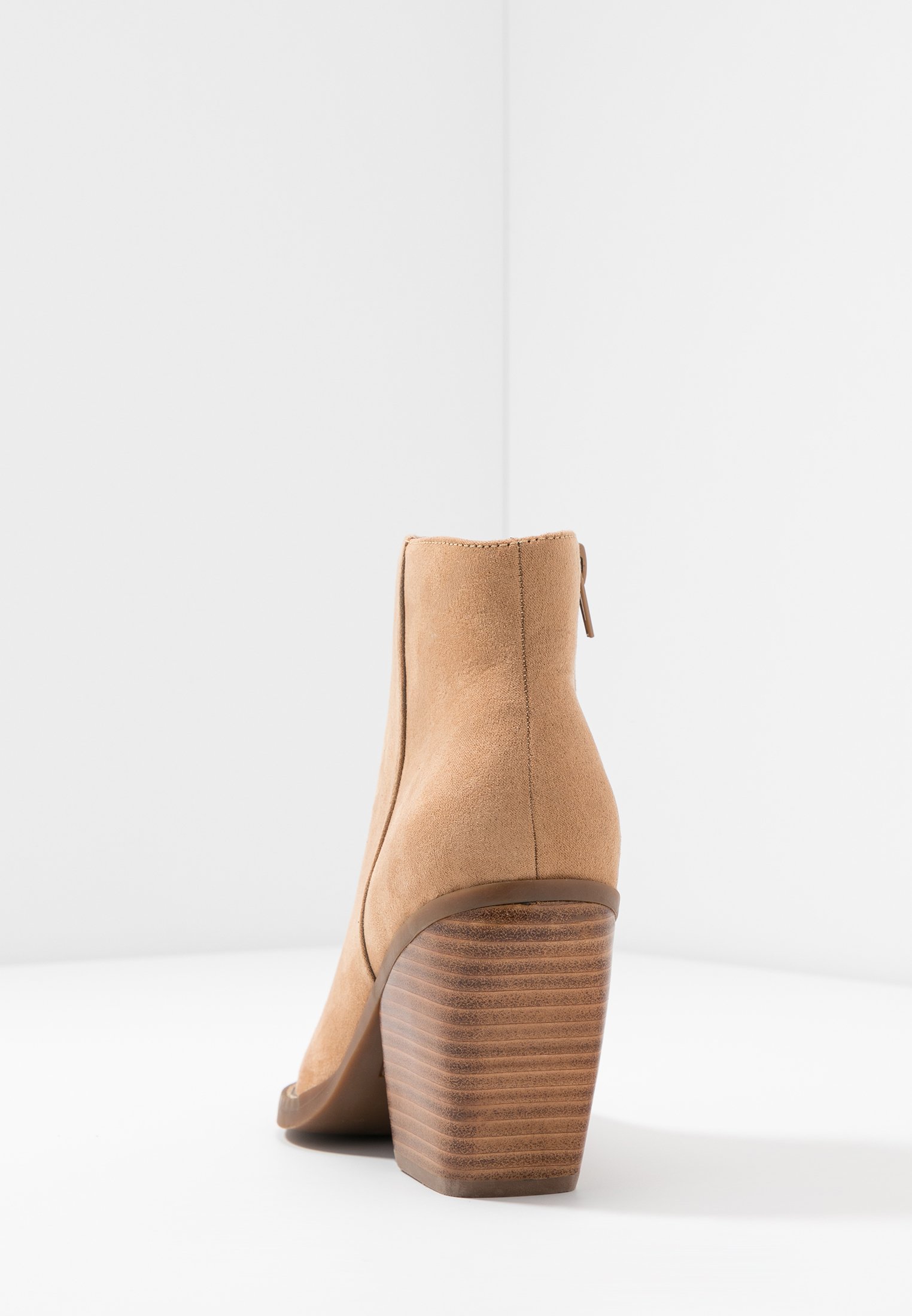 camel heeled boots