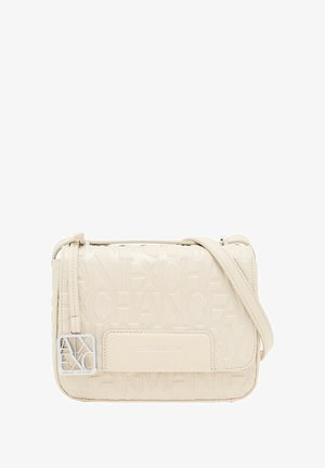 Borsa a tracolla in pelle sintetica crema con logo impresso, tracolla regolabile, hardware in tonalità argento e tasca frontale rettangolare.