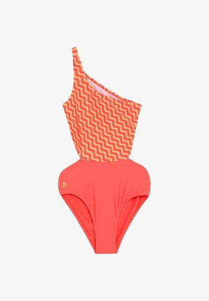 Bañador de un solo hombro con parte superior de patrón ondulado naranja y parte inferior coral sólida, con un pequeño detalle de calavera en la cadera.