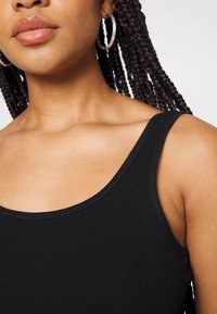 ONLY Carmakoma CARTIME TANK 2 PACK - Topper - black